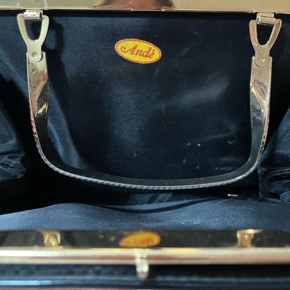 Ande' Evening Clutch w/Gold Twisted Handle 1960’s Vintage Black Patent.GORGEOUS! - Picture 7 of 13